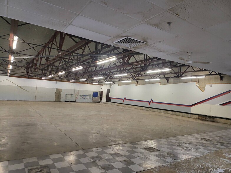 More Photos Of 361 Blanding Blvd, Orange Park Bowling Alley For Sale