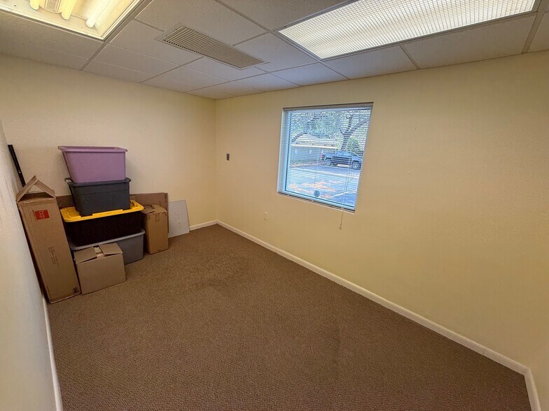 More Photos Of 415 S Babcock St, Melbourne Office For Lease