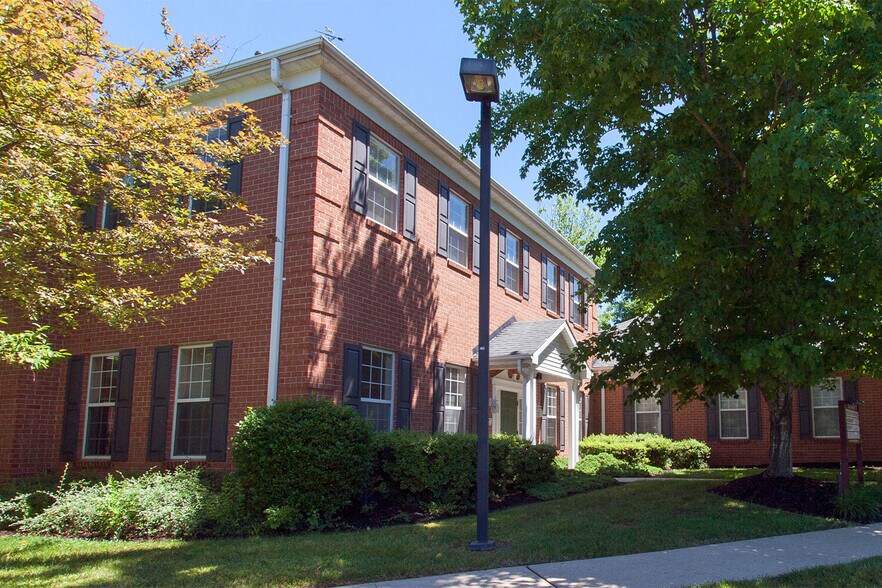 More Photos Of 211 Commons Way, Princeton Unknown For Lease