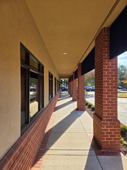 More Photos Of 8400 Northrun Medical Dr, Mechanicsville Office For Lease