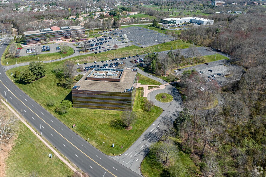 More Photos Of 175 Capital Blvd, Rocky Hill Office For Lease