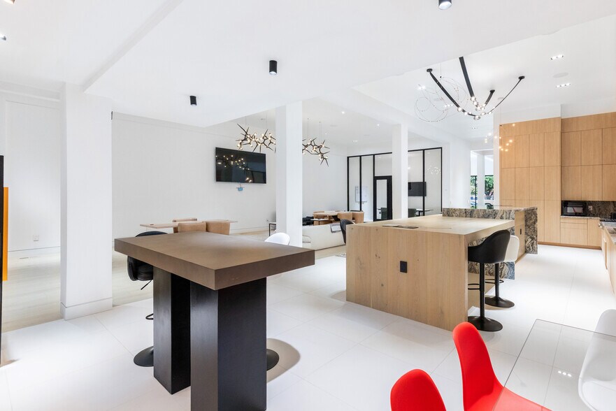 More Photos Of 918 J St, Sacramento Office Residential For Sale