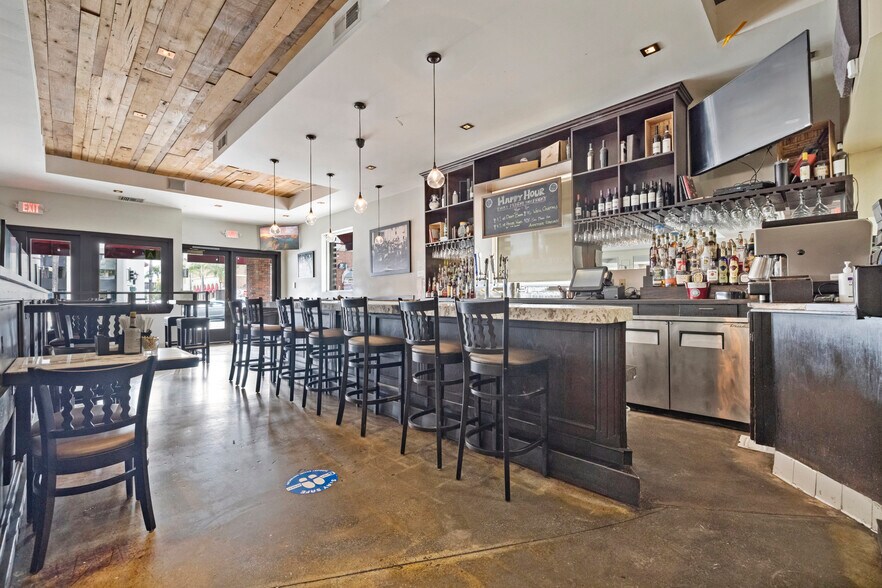 More Photos Of 47 W Main St, Alhambra Restaurant For Lease