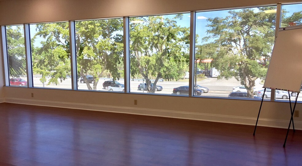 More Photos Of 1501 Corporate Dr, Boynton Beach Office For Lease