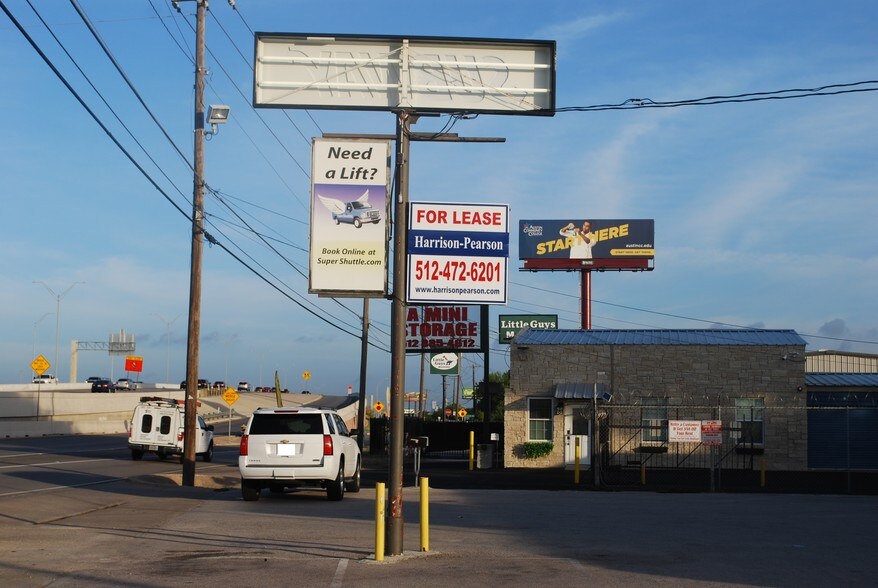 More Photos Of 2401 Highway 71 E, Del Valle Storefront For Lease