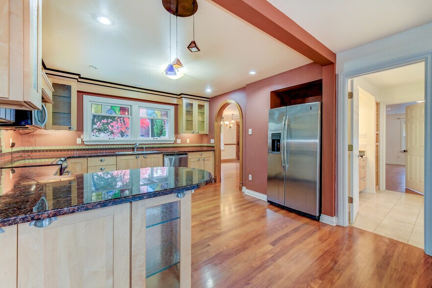 More Photos Of 1313 Washington St, Sumner Religious Facility For Sale