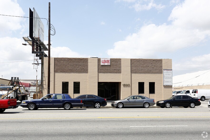 More Photos Of 12547 Sherman Way, North Hollywood Warehouse For Lease