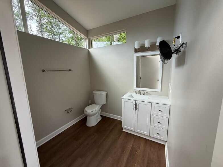 More Photos Of 1105 Fall Creek Rd, Purlear Specialty For Sale