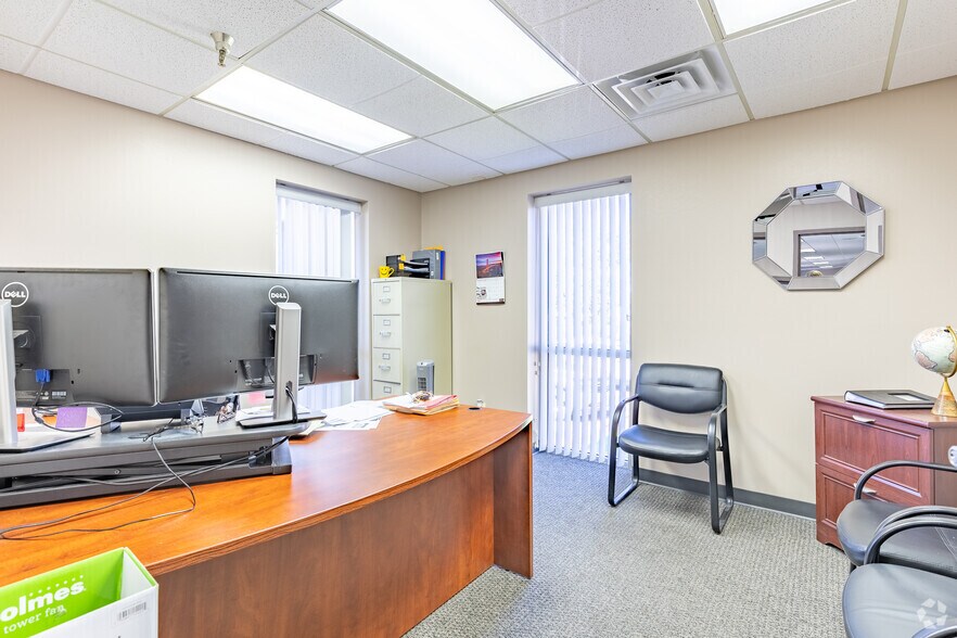 More Photos Of 2810 S West St, Wichita Manufacturing For Sale