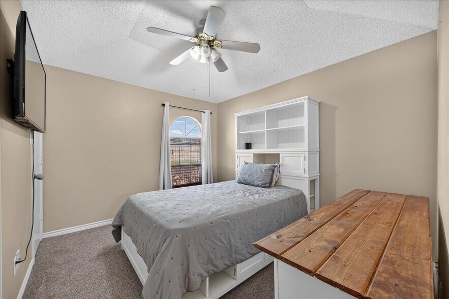 More Photos Of 210-212 Saint Marys Pl, Rockwall Apartments For Sale