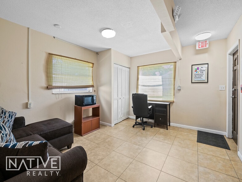 More Photos Of 201-221 NE 40th Ct, Oakland Park Assisted Living For Sale