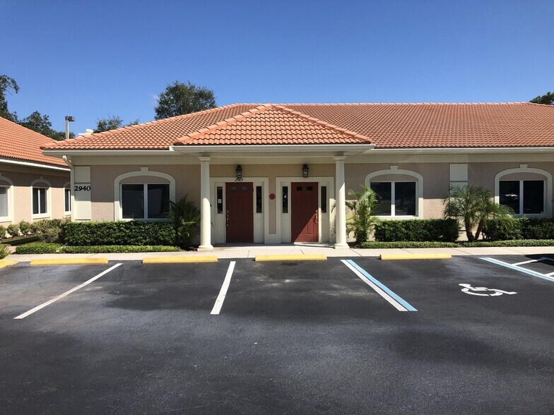 Primary Photo Of 2940-2946 University Pky, Sarasota Office For Lease