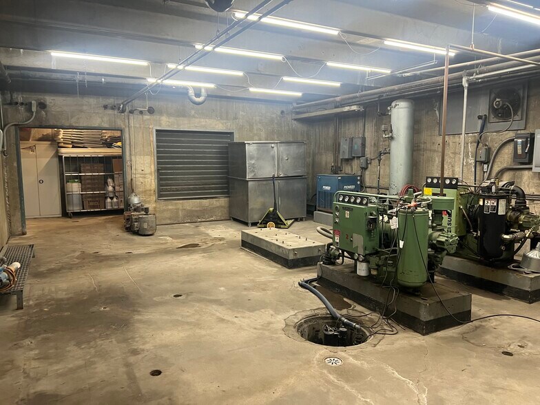 More Photos Of 2011 E 58th Ave, Denver Industrial For Sale