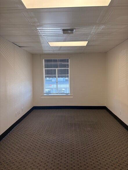 More Photos Of 101 E Commonwealth Ave, Fullerton Storefront Retail Office For Lease