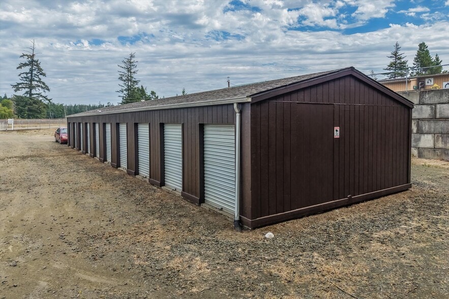 More Photos Of 93697 Storage Dr, North Bend Specialty For Sale