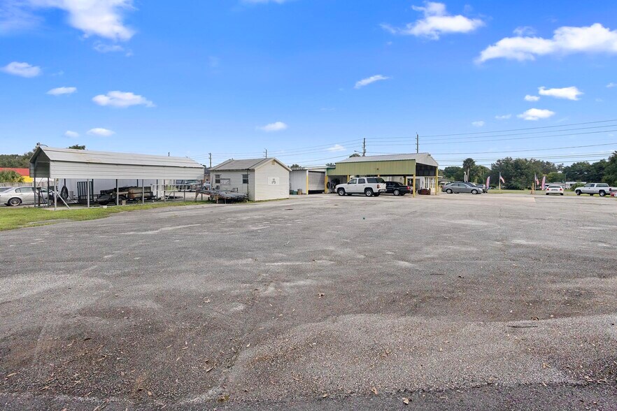 More Photos Of 2480 N Woodland Blvd, Deland Flex For Sale
