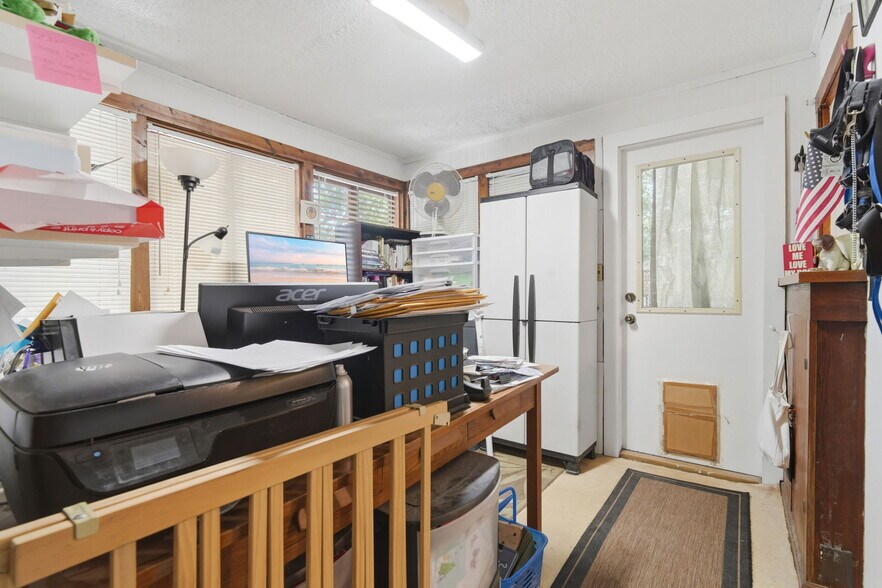 More Photos Of 718 E New York Ave, Deland Specialty For Sale