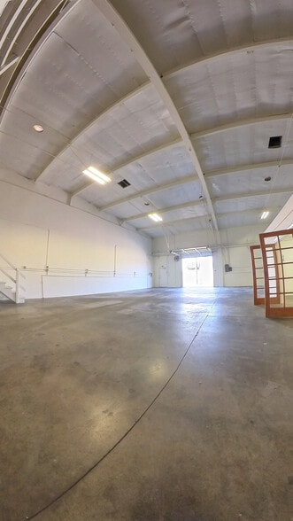 More Photos Of 11800-11814 Woodruff Ave, Downey Warehouse For Lease