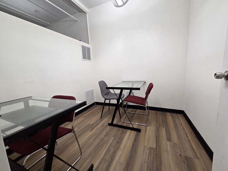 More Photos Of 152 E 118th St, New York Coworking Space