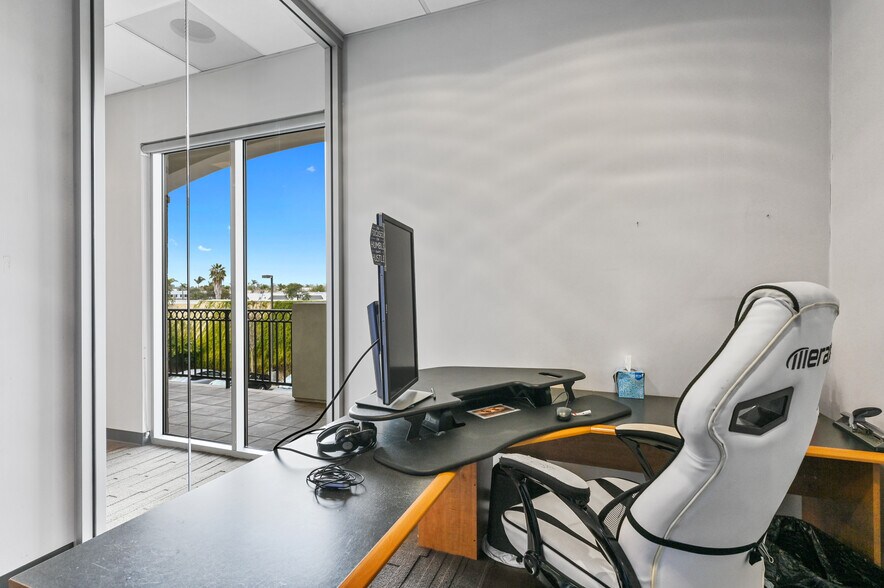 More Photos Of 950 Boardwalk, San Marcos Office For Sale