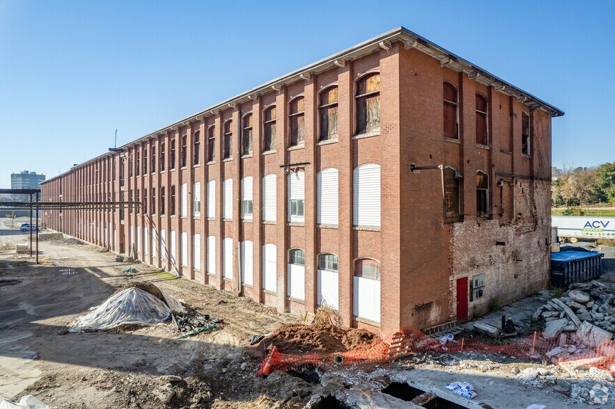 More Photos Of 292 E School St, Woonsocket Manufacturing For Lease