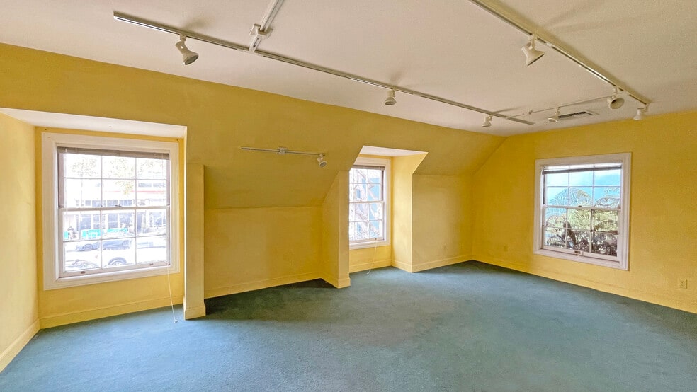 More Photos Of 4632 Telegraph Ave, Oakland General Retail For Sale