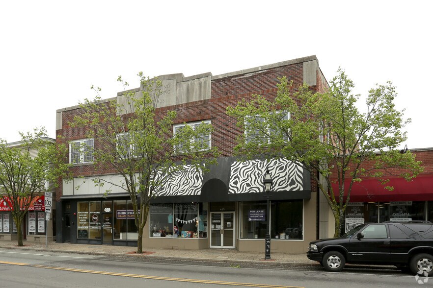 More Photos Of 442-450 Main St, Warren Storefront Retail Office For Lease