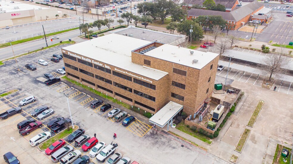 More Photos Of 908 E Southmore Blvd, Pasadena Medical For Lease