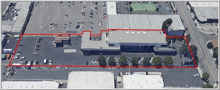 More Photos Of 3220 Winona Ave, Burbank Research And Development For Lease