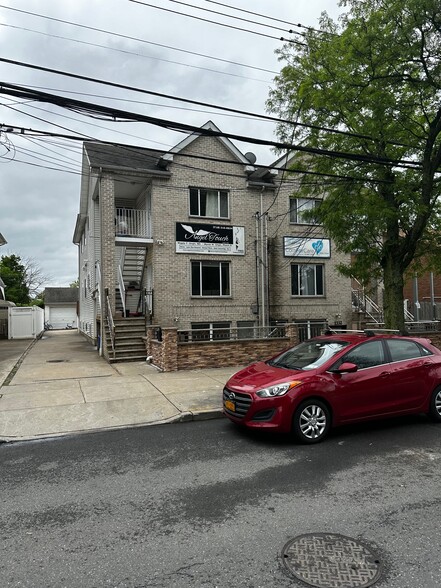 Primary Photo Of 1330-1332 Rockland Ave, Staten Island Medical For Lease