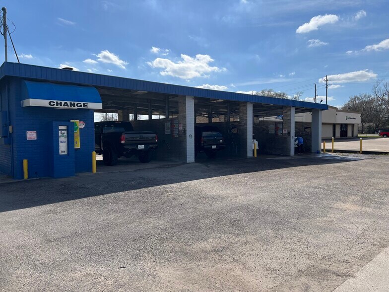 More Photos Of 1006 1st St E, Humble Carwash For Sale