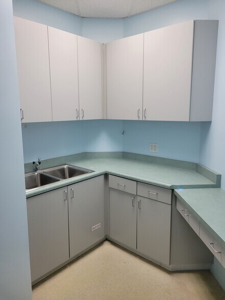 More Photos Of 41238 Margarita Rd, Temecula Medical For Lease