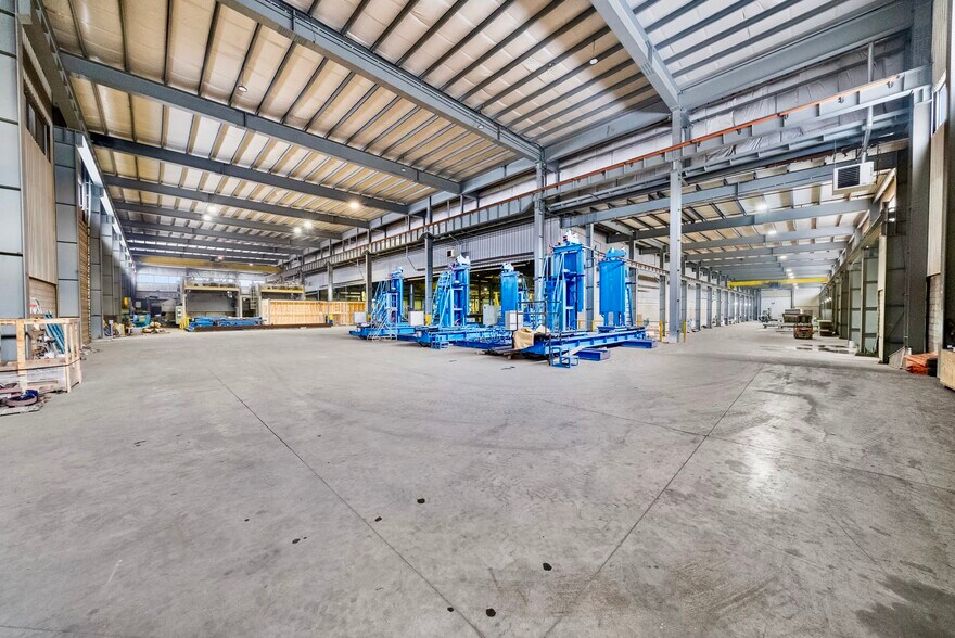 More Photos Of 6 Sangster Rd, Uxbridge Manufacturing For Sale