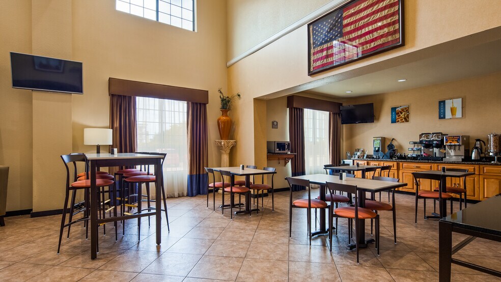 More Photos Of 4639 Rittiman Rd, San Antonio Hotel For Sale