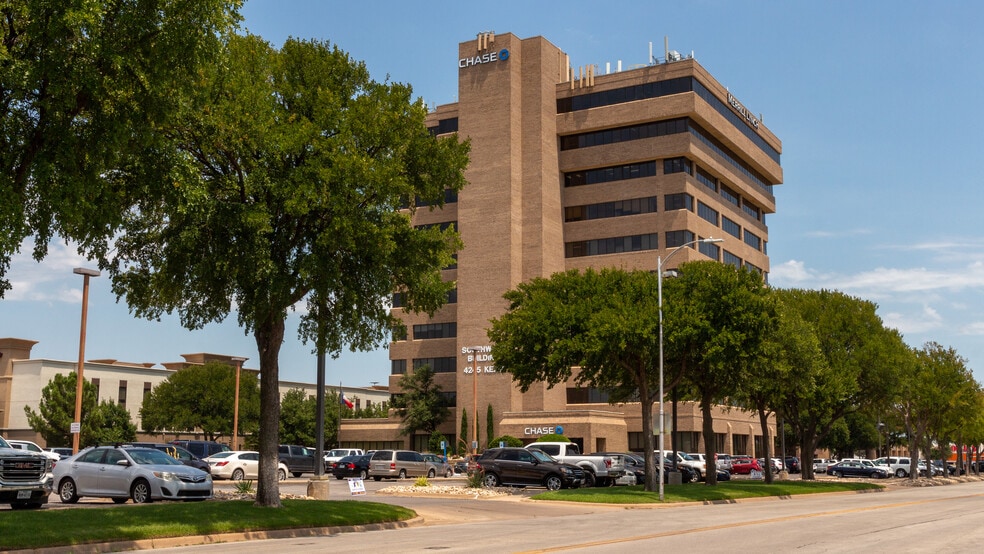 More Photos Of 4245 Kemp Blvd, Wichita Falls Office For Lease