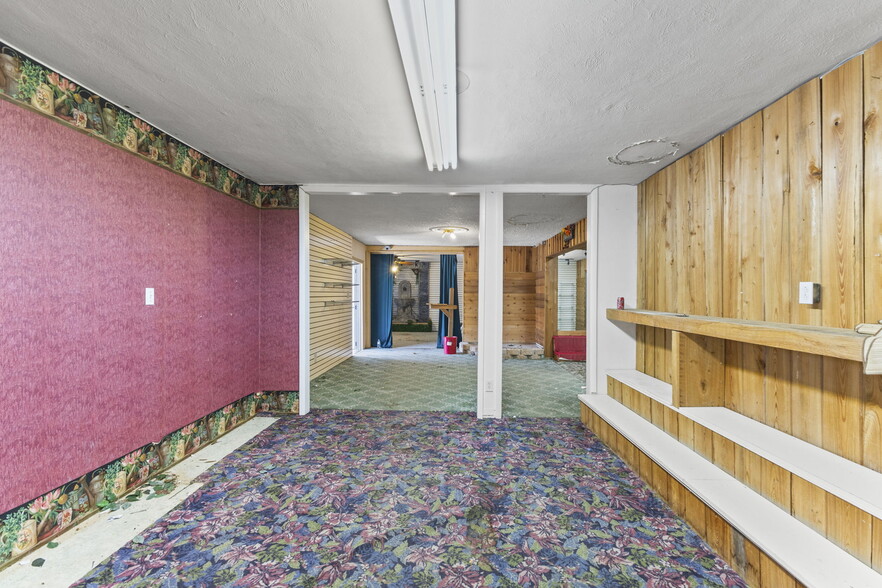 More Photos Of 5034 N Nebraska Ave, Tampa Freestanding For Sale