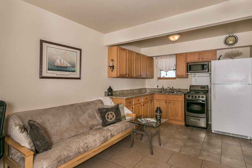 More Photos Of 1031 N Sumner St, Pampa Apartments For Sale