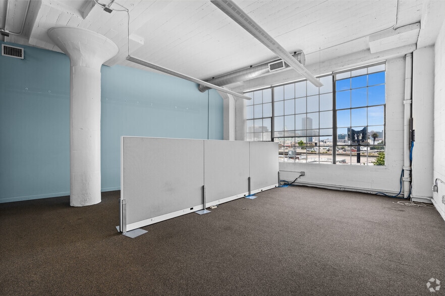 More Photos Of 283 4th St, Oakland Loft Creative Space For Sale