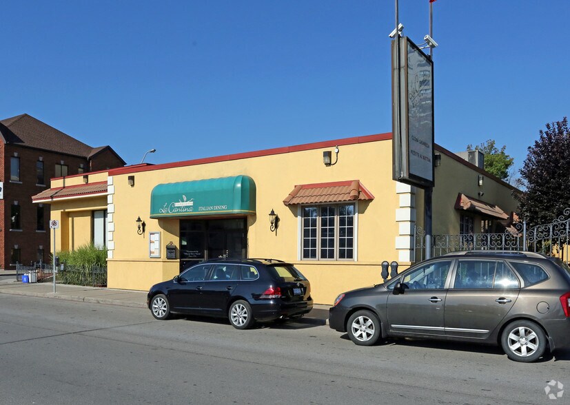 Primary Photo Of 60 Walnut St S, Hamilton Restaurant For Lease