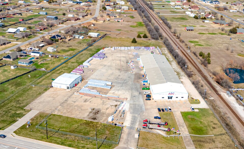 More Photos Of 2100 Avondale Haslet Rd, Haslet Distribution For Sale