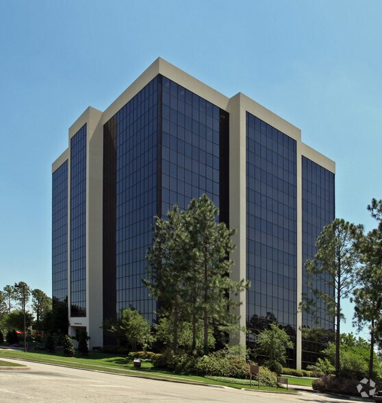 More Photos Of 8550 United Plaza Blvd, Baton Rouge Office For Lease