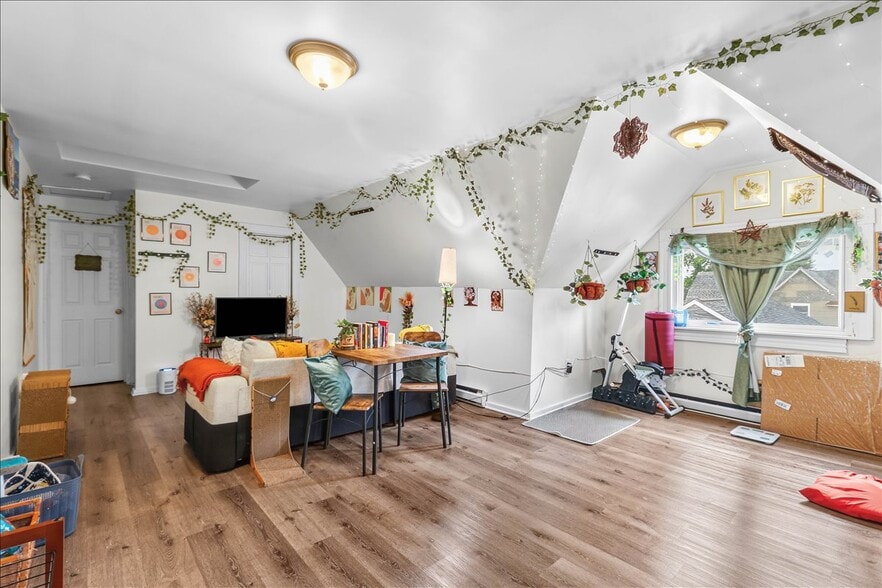 More Photos Of 914 Madison Ave, Scranton Apartments For Sale
