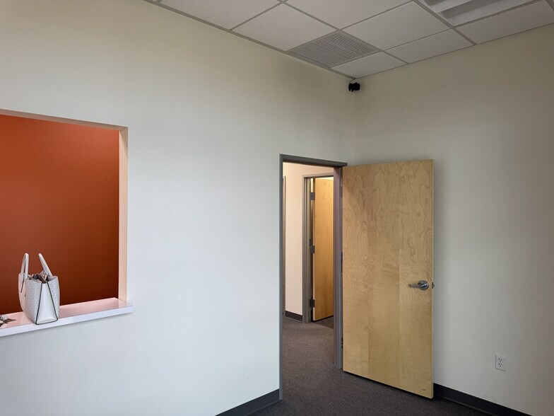 More Photos Of 8670 W Cheyenne Ave, Las Vegas Medical For Lease
