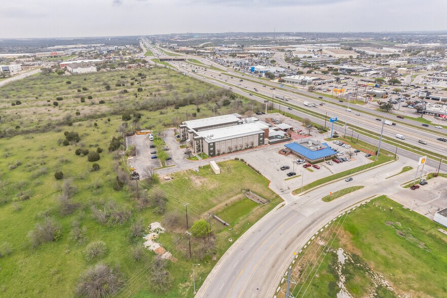 More Photos Of 350 Chisholm Pkwy, Round Rock Land For Sale