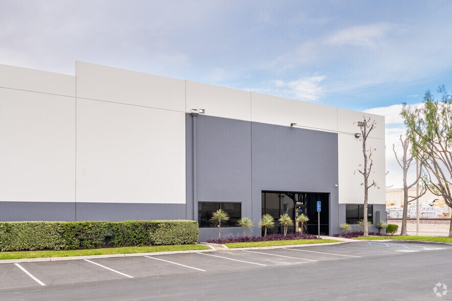 More Photos Of 2350 W Artesia Ave, Fullerton Manufacturing For Lease