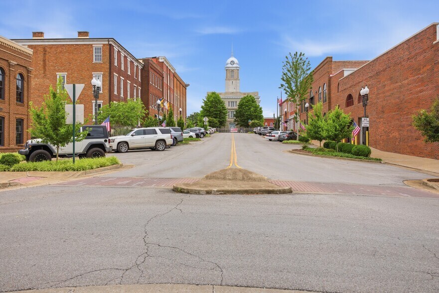 More Photos Of 209 E 6th Street, Columbia Land For Sale