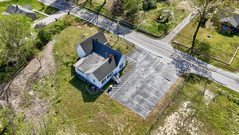 More Photos Of 6720 S Sweetwater Rd, Lithia Springs Office For Sale