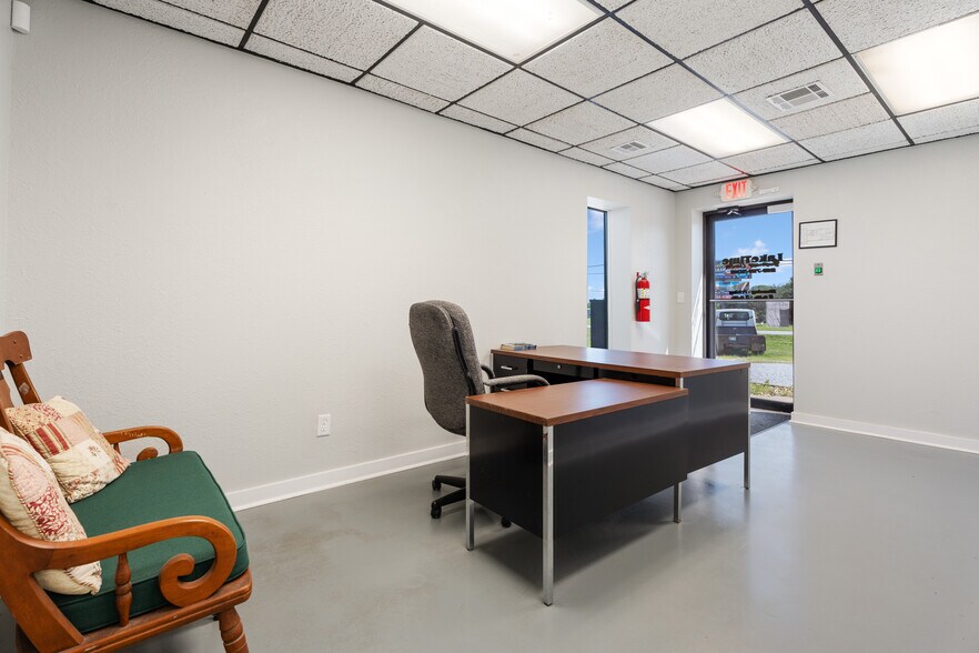 More Photos Of 25100 N Us-59 Hwy, Afton Office For Sale