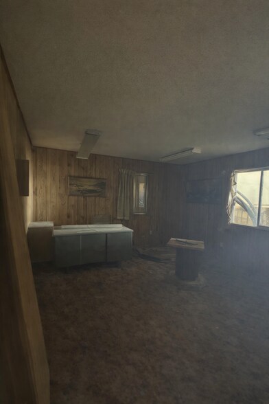 More Photos Of 35801 Pacific Ave, Galeton Warehouse For Sale