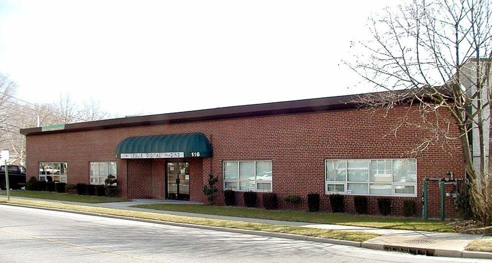 More Photos Of 116 County Courthouse Rd, Garden City Park Manufacturing For Sale